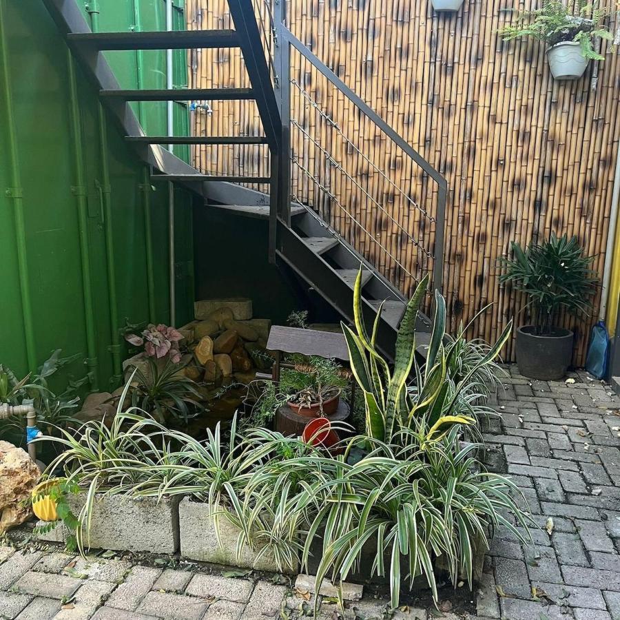 Estudios Conteiners De 02 A 04 Regiao Lapa * São Paulo